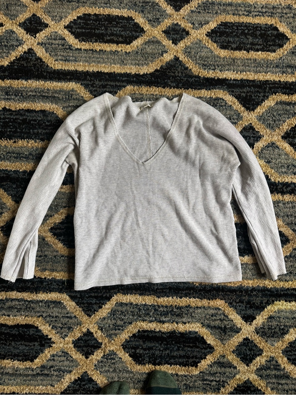 Madewell Light Gray V-Neck 3/4 Knit Sweater cropped